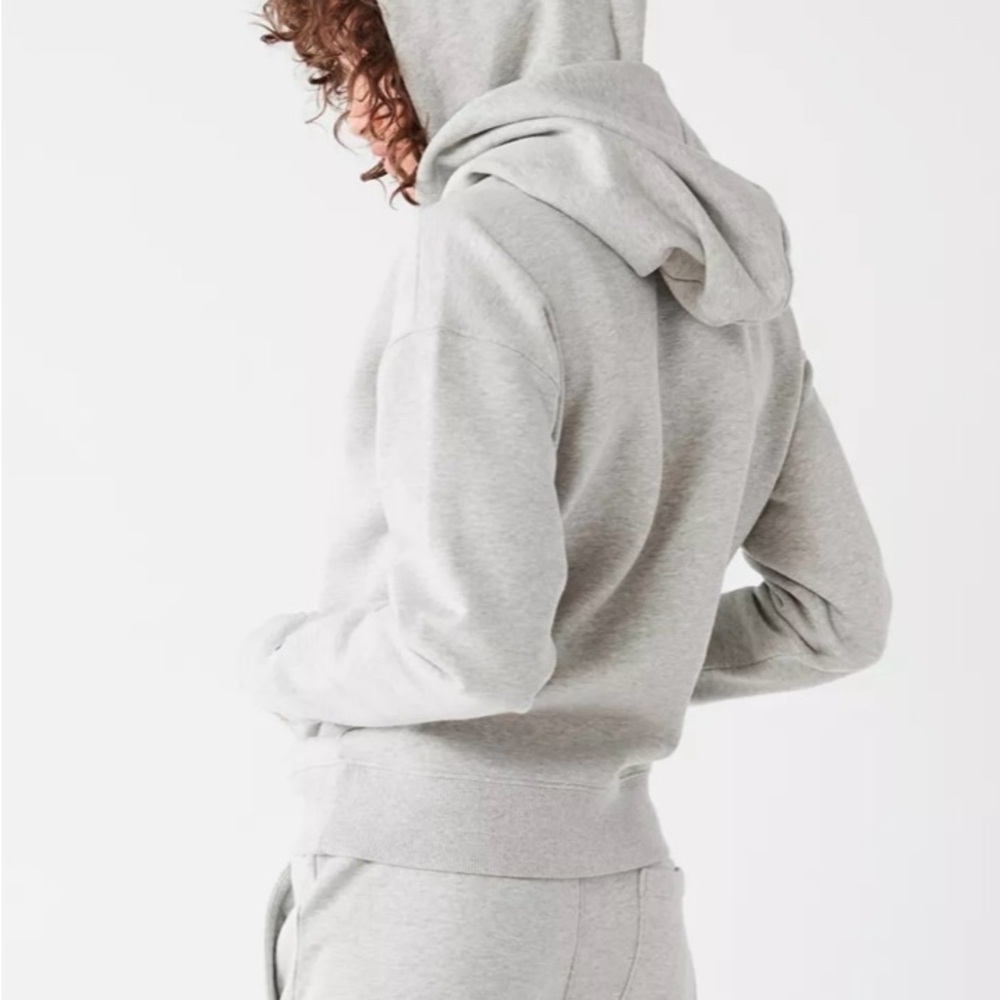 Champion Women’s Reverse Weave Hoodie Size S, Gray, Like New Condition - Picture 4 of 5